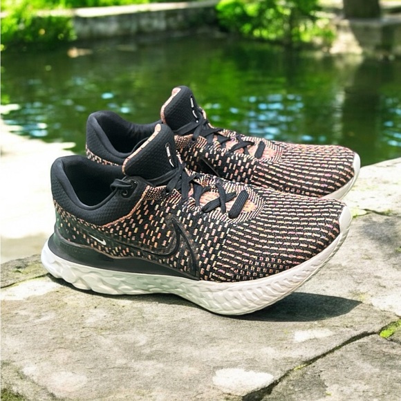 Nike React Infinity Run Flyknit Black, Pink Prime Men’s Sneakers Size 11.5. - Picture 3 of 6